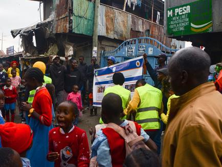 In the Viwandani informal settlement of Nairobi, Kenya, the local youth-based organization Beyond Initiative for Social Concern (BISC), in joint collaboration with the African Population and Health Research Center (APHRC) and the University of Maryland, presents a series of invisible theatre performances. PC: John Kung'u